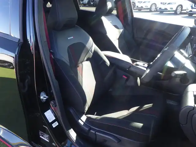 日産 オーラ ニスモ 千葉県 2022(令4)年 4.5万km スーパーブラック エマージェンシーブレーキ/プロパイロット/インテリジェントクルーズコントロール/インテリジェントルームミラー/ワイヤレス充電/純正ナビ/地デジTV/【Bluetooth接続】/アラウンドビューモニター/コンビハンドル/ステアリングスイッチ/ETC（2.0）/LEDヘッドライト/フォグライト/ウインカーミラー/コーナーセンサー/純正17インチアルミホイル/サイド/カーテンエアバッグ/インテリジェントキー