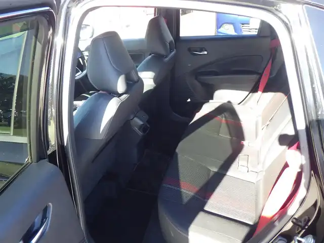 日産 オーラ ニスモ 千葉県 2022(令4)年 4.5万km スーパーブラック エマージェンシーブレーキ/プロパイロット/インテリジェントクルーズコントロール/インテリジェントルームミラー/ワイヤレス充電/純正ナビ/地デジTV/【Bluetooth接続】/アラウンドビューモニター/コンビハンドル/ステアリングスイッチ/ETC（2.0）/LEDヘッドライト/フォグライト/ウインカーミラー/コーナーセンサー/純正17インチアルミホイル/サイド/カーテンエアバッグ/インテリジェントキー