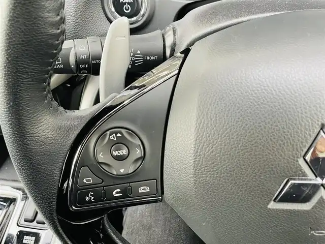 三菱 エクリプス クロス ＰＨＥＶ P 神奈川県 2021(令3)年 3.6万km レッドダイヤモンド 登録時走行距離35657km/ワンオーナー/純正メモリナビ/　【CD/DVD/フルセグTV】/全方位カメラ/バックカメラ/ETC/ヘッドアップディスプレイ/クルーズコントロール(追従走行有り)/衝突被害軽減ブレーキ/ブラインドスポットモニター/レーンキープアシスト/ハーフレザーシート（黒）/シートヒーター/パワーシート/コーナーセンサー/横滑り防止/ステアリングヒーター/純正LEDライト/オートライト/フォグランプ/ヘッドライトレベライザー/純正18インチアルミホイール /ウインカーミラー/純正フロアマット/リアプライバシーガラス/プッシュスタート/スペアキー×1【スマートキー】/保証書/取扱説明書