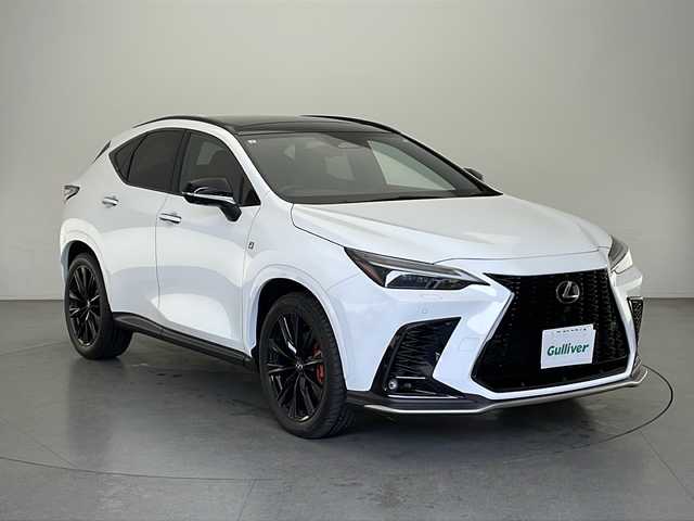レクサス ＮＸ 350 Fスポーツ 長野県 2023(令5)年 1.1万km ホワイトノーヴァガラスフレーク 4WD/サンルーフ/ターボ/寒冷地仕様/純正大型ナビ/（フルセグ/Bluetooth/Apple Car Pley/Miracast)/ビルトインETC2.0/全方位モニター/レクサスセーフティーシステム/・衝突軽減ブレーキ/・レーンキープアシスト/・フロントクロストラフィックアラート/・リヤクロストラフィックアラート/・ブラインドスポットモニター/・レーンチェンジアシスト/・プロアクティブドライビングアシスト/・パーキングサポートブレーキ/デジタルインナーミラー/置くだけ充電/フロントフォグ/リアフォグ/前席シートヒーター/前席エアシート/前後ドライブレコーダー/前席パワーシート/Fスポーツ専用ブレーキキャリパー/Fスポーツ専用シート/電動ホールドブレーキ/オートホールド/ステアリングヒーター/スマートキー