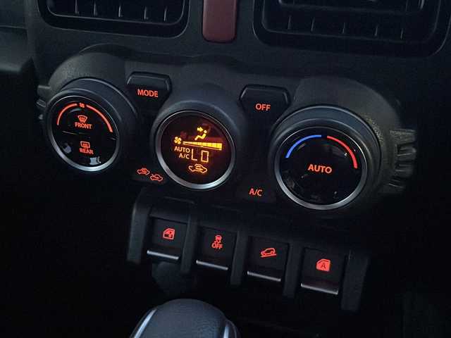 スズキ ジムニー XL 福島県 2023(令5)年 2.2万km シフォンアイボリーM レーダーブレーキサポート　ナビ　Ｂｌｕｅｔｏｏｔｈ　フルセグ　ドラレコ　シートヒーター　ＥＴＣ　オートライト　フォグ　電格ミラー　マット　スマートキー　純正１６ＡＷ　ドアミラーヒーター　ドアバイザー