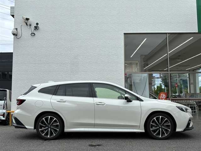 スバル レヴォーグ 1．8STIスポーツ EX 愛知県 2020(令2)年 1.9万km クリスタルホワイトP /ワンオーナー//純正11.6インチナビ//バックカメラ/ETC//スマートリヤビューミラー//デジタルマルチビューモニター//アイサイトX//アイサイトセイフティプラス//渋滞時ハンズオフ・発進アシスト//アクティブレーンチェンジアシスト//カーブ前・料金所前速度制御//ドライバー異常時対応システム//プリクラッシュブレーキ//プリクラッシュステアリング//後退時ブレーキアシスト//AT誤発進・後進抑制//全車速追従機能付クルコン//車線逸脱抑制・警報//ふらつき警報//先行車発進・青信号お知らせ//リヤビークルディテクション//エマージェンシーレーンキープアシスト//ステアリング連動LEDヘッドランプ//オートライト//アダプティブドライビングビーム//ハンズフリーパワーリヤゲート//ZF製電子制御ダンパー//本革シート//前席パワーシート・シートヒーター//運転席シートメモリー//革巻きステア//ステアスイッチ//パドルシフト//純正18インチアルミ//プッシュスタート//電格ミラーウインカー//電子パーキング//ブレーキホールド//純正フロアマット//横滑り防止装置//新車保証書/取扱説明書//スペアキー/記録簿R5R4R3