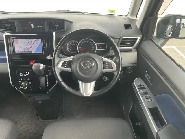 トヨタ タンク カスタムG 長崎県 2019(令1)年 10万km ブラックマイカメタリック (株)IDOMが運営する【じしゃロン長崎店】の自社ローン専用車両になりますこちらは現金またはオートローンご利用時の価格です。自社ローンご希望の方は別途その旨お申付け下さい/ワンオーナー/純正ナビ（NSZT-W68T）/　CD/DVD/SD/BT/AM/FM/フルセグＴＶ/バックカメラ/スマートアシスト３/フロントスポイラー/両側電動スライドドア/クルーズコントロール/ＥＴＣ/純正フロアマット/純正ドアバイザー/LEDヘッドライト/スマートキー×2/ＩＳＯＦＩＸ