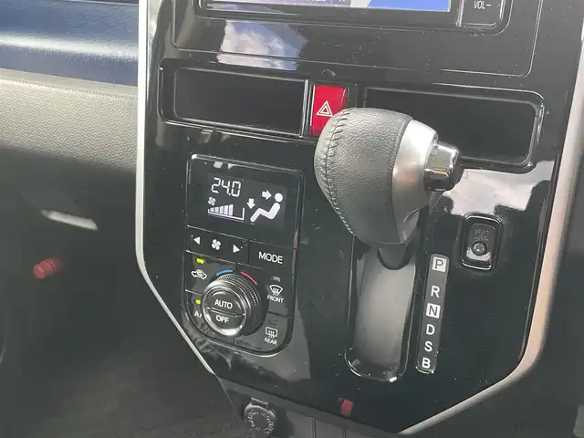 トヨタ タンク カスタムG 長崎県 2019(令1)年 10万km ブラックマイカメタリック (株)IDOMが運営する【じしゃロン長崎店】の自社ローン専用車両になりますこちらは現金またはオートローンご利用時の価格です。自社ローンご希望の方は別途その旨お申付け下さい/ワンオーナー/純正ナビ（NSZT-W68T）/　CD/DVD/SD/BT/AM/FM/フルセグＴＶ/バックカメラ/スマートアシスト３/フロントスポイラー/両側電動スライドドア/クルーズコントロール/ＥＴＣ/純正フロアマット/純正ドアバイザー/LEDヘッドライト/スマートキー×2/ＩＳＯＦＩＸ