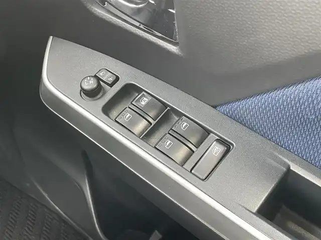 トヨタ タンク カスタムG 長崎県 2019(令1)年 10万km ブラックマイカメタリック (株)IDOMが運営する【じしゃロン長崎店】の自社ローン専用車両になりますこちらは現金またはオートローンご利用時の価格です。自社ローンご希望の方は別途その旨お申付け下さい/ワンオーナー/純正ナビ（NSZT-W68T）/　CD/DVD/SD/BT/AM/FM/フルセグＴＶ/バックカメラ/スマートアシスト３/フロントスポイラー/両側電動スライドドア/クルーズコントロール/ＥＴＣ/純正フロアマット/純正ドアバイザー/LEDヘッドライト/スマートキー×2/ＩＳＯＦＩＸ