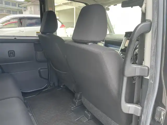 トヨタ タンク カスタムG 長崎県 2019(令1)年 10万km ブラックマイカメタリック (株)IDOMが運営する【じしゃロン長崎店】の自社ローン専用車両になりますこちらは現金またはオートローンご利用時の価格です。自社ローンご希望の方は別途その旨お申付け下さい/ワンオーナー/純正ナビ（NSZT-W68T）/　CD/DVD/SD/BT/AM/FM/フルセグＴＶ/バックカメラ/スマートアシスト３/フロントスポイラー/両側電動スライドドア/クルーズコントロール/ＥＴＣ/純正フロアマット/純正ドアバイザー/LEDヘッドライト/スマートキー×2/ＩＳＯＦＩＸ
