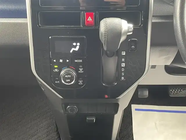 トヨタ タンク カスタムG 長崎県 2019(令1)年 10万km ブラックマイカメタリック (株)IDOMが運営する【じしゃロン長崎店】の自社ローン専用車両になりますこちらは現金またはオートローンご利用時の価格です。自社ローンご希望の方は別途その旨お申付け下さい/ワンオーナー/純正ナビ（NSZT-W68T）/　CD/DVD/SD/BT/AM/FM/フルセグＴＶ/バックカメラ/スマートアシスト３/フロントスポイラー/両側電動スライドドア/クルーズコントロール/ＥＴＣ/純正フロアマット/純正ドアバイザー/LEDヘッドライト/スマートキー×2/ＩＳＯＦＩＸ