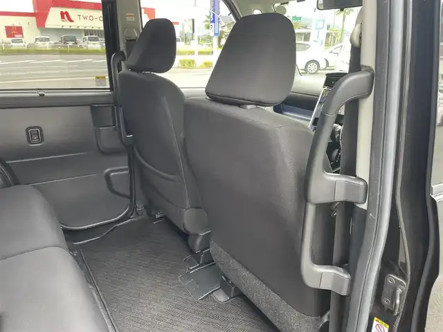 トヨタ タンク カスタムG 長崎県 2019(令1)年 10万km ブラックマイカメタリック (株)IDOMが運営する【じしゃロン長崎店】の自社ローン専用車両になりますこちらは現金またはオートローンご利用時の価格です。自社ローンご希望の方は別途その旨お申付け下さい/ワンオーナー/純正ナビ（NSZT-W68T）/　CD/DVD/SD/BT/AM/FM/フルセグＴＶ/バックカメラ/スマートアシスト３/フロントスポイラー/両側電動スライドドア/クルーズコントロール/ＥＴＣ/純正フロアマット/純正ドアバイザー/LEDヘッドライト/スマートキー×2/ＩＳＯＦＩＸ