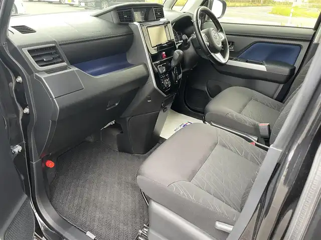 トヨタ タンク カスタムG 長崎県 2019(令1)年 10万km ブラックマイカメタリック (株)IDOMが運営する【じしゃロン長崎店】の自社ローン専用車両になりますこちらは現金またはオートローンご利用時の価格です。自社ローンご希望の方は別途その旨お申付け下さい/ワンオーナー/純正ナビ（NSZT-W68T）/　CD/DVD/SD/BT/AM/FM/フルセグＴＶ/バックカメラ/スマートアシスト３/フロントスポイラー/両側電動スライドドア/クルーズコントロール/ＥＴＣ/純正フロアマット/純正ドアバイザー/LEDヘッドライト/スマートキー×2/ＩＳＯＦＩＸ