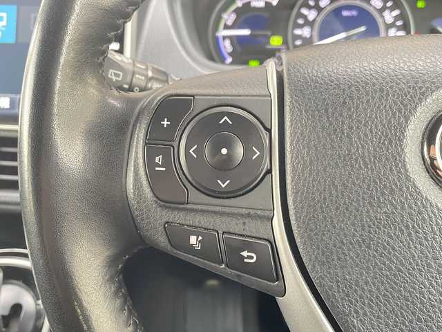 トヨタ ノア ハイブリッド G 山形県 2018(平30)年 6.3万km ブラック ・TRDエアロ（フロント、サイド、リア）/・モデリスタAW/・純正10インチナビ/フルセグ/CDDVD/Bluetooth/・純正フリップダウンモニター/・バックカメラ/・ビルトインETC/・クルーズコントロール/・プリクラッシュセーフティ/・レーンキープアシスト/・オートマチックハイビーム/・LEDヘッドライト/・両側ワンタッチパワースライドドア/・前席シートヒーター/・フロントワイパーデアイサー/・純正AW＋スタッドレスタイヤ車載/・純正マット/・純正エンジンスターター/・スペアキー1本/・保証書/・取扱説明書