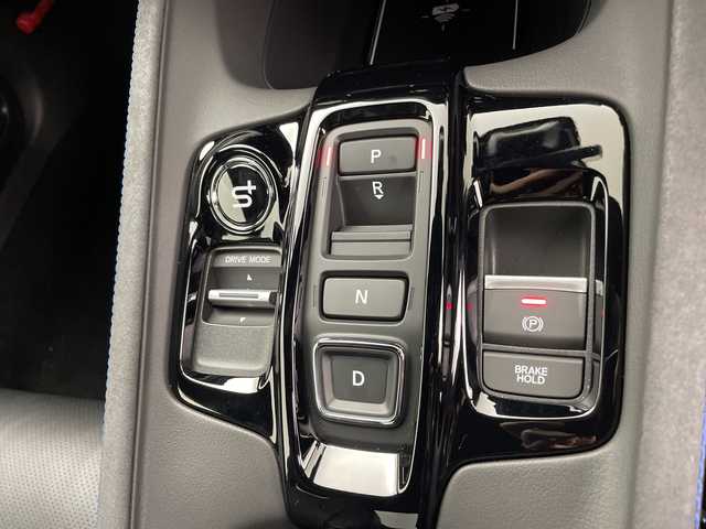 ホンダ プレリュード 鹿児島県 2025(令7)年 0.1千km パール ムーンリットホワイトパール/純正コネクテッドディスプレイ/BOSEプレミアムサウンド/ワイヤレス充電/brembo製フロント大型ディスクブレーキ/アダプティブクルーズコントロール/ハーフレザーシート/シートヒーター/10.2インチデジタルメーター/LEDアンビエントライト/スマートキー/プッシュスタート