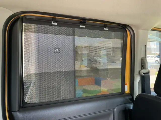 スズキ スペーシア ギア HYBRID XZターボ 愛知県 2018(平30)年 5.6万km アクティブイエロー/ガンメタリック2トーン HUD/両側パワースライドドア/クルーズコントロール/LDA/PCS/パドルシフト/クリアランスソナー/フォグランプ/社外SDナビ/フルセグテレビ/Bluetooth/スマートキー/純正フロアマット/シートヒーター/コーナーセンサー/レーンキープアシスト/オートライト/LEDヘッドライト