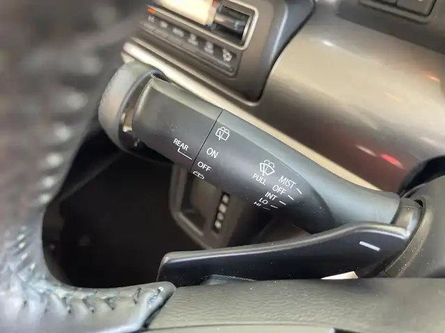 スズキ スペーシア ギア HYBRID XZターボ 愛知県 2018(平30)年 5.6万km アクティブイエロー/ガンメタリック2トーン HUD/両側パワースライドドア/クルーズコントロール/LDA/PCS/パドルシフト/クリアランスソナー/フォグランプ/社外SDナビ/フルセグテレビ/Bluetooth/スマートキー/純正フロアマット/シートヒーター/コーナーセンサー/レーンキープアシスト/オートライト/LEDヘッドライト