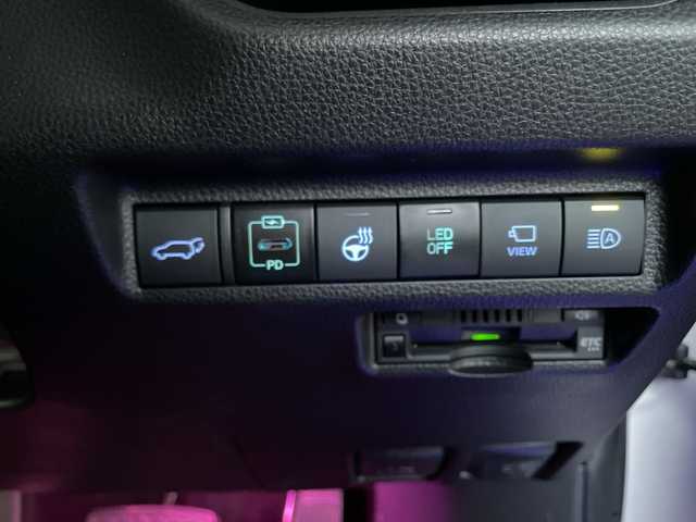 トヨタ ＲＡＶ４ アドベンチャー オフロードPKG 福島県 2020(令2)年 2.7万km スーパーホワイトⅡ ４WD/純正ディスプレイオーディオ/・Applecarplay/・USB/・TipeC接続端子あり/・フルセグTV（走行視聴不可）/レザーシート/パワーシート（D席）/シートヒーター（D席＋N席）/クルーズコントロール（追従機能付き）/純正ETC/オートライト/オートハイビーム/クリアランスソナー（前後）/社外ドラレコ（前後）/360°カメラ/ABH（オートブレーキホールド）/BSM（ブラインドスポットモニター）/RSA（標識認識システム）/オールテレインタイヤ/18×7Jアルミホイール（マット調ブラック塗装）/ルーフレール（ブリッジ型）/TRDマッドフラップ/ボンネットガーニッシュ/トランクトノカバー/サンシェード/ステアリングボタン/ステアリングヒーター