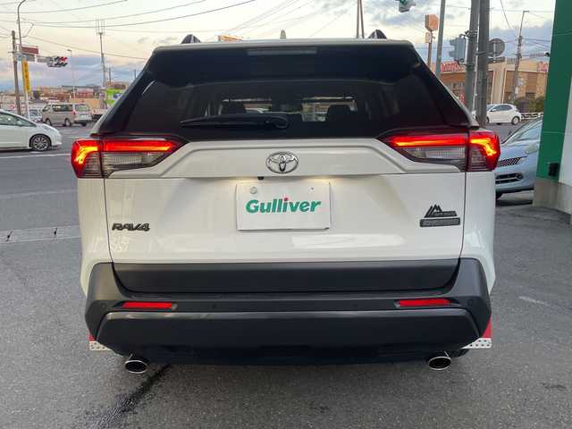 トヨタ ＲＡＶ４ アドベンチャー オフロードPKG 福島県 2020(令2)年 2.7万km スーパーホワイトⅡ ４WD/純正ディスプレイオーディオ/・Applecarplay/・USB/・TipeC接続端子あり/・フルセグTV（走行視聴不可）/レザーシート/パワーシート（D席）/シートヒーター（D席＋N席）/クルーズコントロール（追従機能付き）/純正ETC/オートライト/オートハイビーム/クリアランスソナー（前後）/社外ドラレコ（前後）/360°カメラ/ABH（オートブレーキホールド）/BSM（ブラインドスポットモニター）/RSA（標識認識システム）/オールテレインタイヤ/18×7Jアルミホイール（マット調ブラック塗装）/ルーフレール（ブリッジ型）/TRDマッドフラップ/ボンネットガーニッシュ/トランクトノカバー/サンシェード/ステアリングボタン/ステアリングヒーター