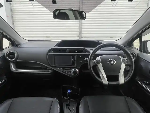 トヨタ アクア G ブラックソフトレザーセレ 茨城県 2014(平26)年 2.8万km ブラックマイカ 純正ナビ［NSZT-W62G］/フルセグ再生可/バックカメラ/TOYOTA Safety Sense/・プリクラッシュセーフティ/・レーントレーシングアシスト/・レーダークルーズコントロール/・オートマチックハイビーム/・ロードサインアシスト/純正アルミホイール/純正フロアマット/ETC