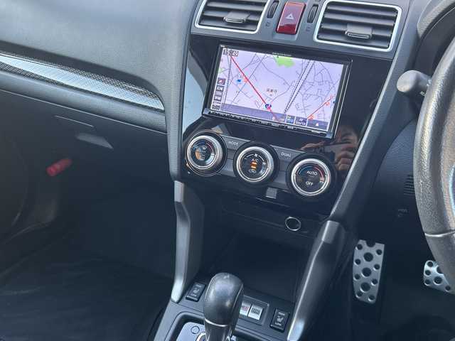 スバル フォレスター 2．0XT アイサイト 埼玉県 2014(平26)年 11.3万km クリスタルブラックシリカ (株)IDOMが運営する【じしゃロン熊谷店】の自社ローン対象車両になります。こちらは現金ご利用時の価格です。自社ローンご希望の方は別途その旨お申付け下さい。/純正ダイヤトーン製メモリーナビ　/　CD/DVD/DTV/Bluetooth/USB/サンルーフ/バックカメラ/アイサイトVer.2/・全車速追従機能付クルーズコントロール/・プリクラッシュブレーキ/・AT誤発進抑制制御/・車線逸脱警報/・ふらつき警報/・先行車発信お知らせ/パワーバックドア/前席シートヒーター/前席パワーシート/ステアリングスイッチ/パドルシフト/アルミペダル/純正フロアマット