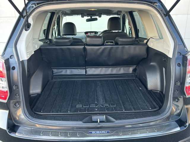 スバル フォレスター 2．0XT アイサイト 埼玉県 2014(平26)年 11.3万km クリスタルブラックシリカ (株)IDOMが運営する【じしゃロン熊谷店】の自社ローン対象車両になります。こちらは現金ご利用時の価格です。自社ローンご希望の方は別途その旨お申付け下さい。/純正ダイヤトーン製メモリーナビ　/　CD/DVD/DTV/Bluetooth/USB/サンルーフ/バックカメラ/アイサイトVer.2/・全車速追従機能付クルーズコントロール/・プリクラッシュブレーキ/・AT誤発進抑制制御/・車線逸脱警報/・ふらつき警報/・先行車発信お知らせ/パワーバックドア/前席シートヒーター/前席パワーシート/ステアリングスイッチ/パドルシフト/アルミペダル/純正フロアマット