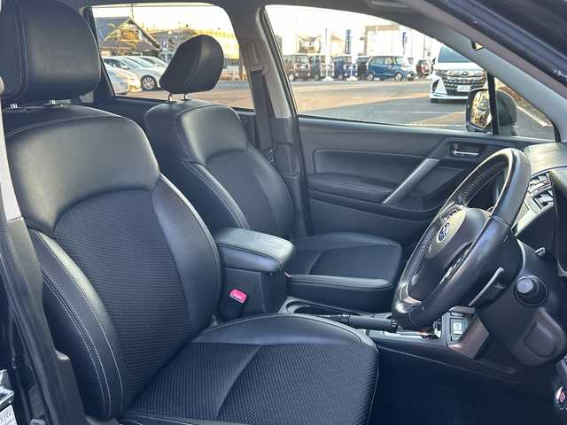 スバル フォレスター 2．0XT アイサイト 埼玉県 2014(平26)年 11.3万km クリスタルブラックシリカ (株)IDOMが運営する【じしゃロン熊谷店】の自社ローン対象車両になります。こちらは現金ご利用時の価格です。自社ローンご希望の方は別途その旨お申付け下さい。/純正ダイヤトーン製メモリーナビ　/　CD/DVD/DTV/Bluetooth/USB/サンルーフ/バックカメラ/アイサイトVer.2/・全車速追従機能付クルーズコントロール/・プリクラッシュブレーキ/・AT誤発進抑制制御/・車線逸脱警報/・ふらつき警報/・先行車発信お知らせ/パワーバックドア/前席シートヒーター/前席パワーシート/ステアリングスイッチ/パドルシフト/アルミペダル/純正フロアマット