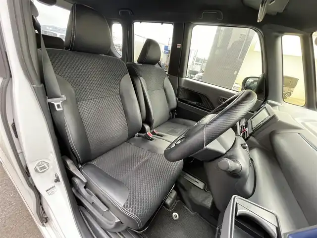 ダイハツ タント カスタム RS 滋賀県 2020(令2)年 2.5万km シャイニングホワイトパール 純正ナビ/(Bluetooth/CD/DVD/フルセグTV)/衝突被害軽減システム/全方位カメラ/レーダークルーズコントロール/両側パワースライドドア/ETC/コーナーセンサー/ステアリングスイッチ/ハーフレザーシート/LEDヘッドライト/オートライト/オートハイビーム/純正15インチアルミホイール/ドライブレコーダー/スペアキー