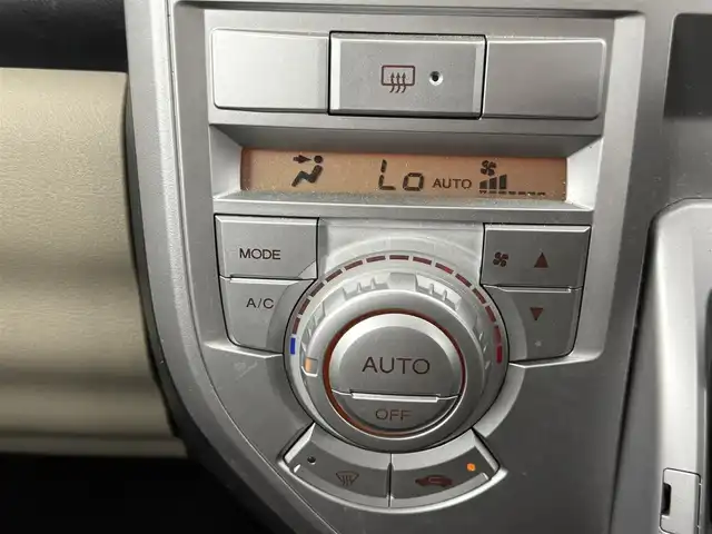 ホンダ ゼスト D 愛知県 2009(平21)年 9.2万km プレミアムホワイトパール スタッドレスタイヤ付/社外AW/純正フロアマット/ハロゲンヘッドライト