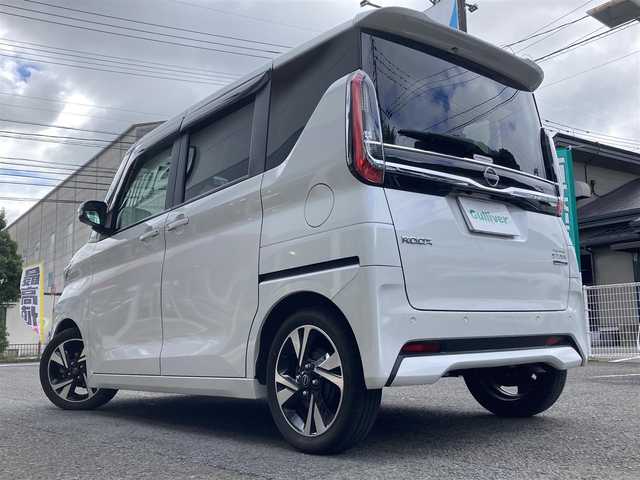 日産 ルークス HWS Gターボ プロパイロットED 長崎県 2023(令5)年 1.9万km ホワイトパール プロパイロット/両側パワースライドドア/・左側ハンズフリースライドドア/ドライブレコーダー/全方位カメラ・バックカメラ/ディーラーOPナビ/・Bluetooth/・フルセグTV/・AM/FM/・HDMI/後席サーキュレーター/電子パーキング/オートホールド機能/LEDオートヘッドライト/レザーシート/ETC/後席サンシェード/コーナーセンサー