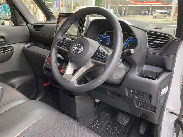 日産 ルークス HWS Gターボ プロパイロットED 長崎県 2023(令5)年 1.9万km ホワイトパール プロパイロット/両側パワースライドドア/・左側ハンズフリースライドドア/ドライブレコーダー/全方位カメラ・バックカメラ/ディーラーOPナビ/・Bluetooth/・フルセグTV/・AM/FM/・HDMI/後席サーキュレーター/電子パーキング/オートホールド機能/LEDオートヘッドライト/レザーシート/ETC/後席サンシェード/コーナーセンサー