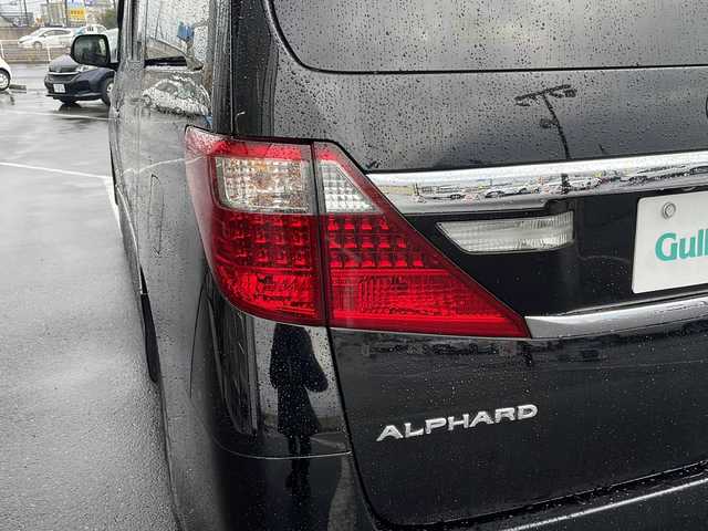 トヨタ アルファード 240S 茨城県 2014(平26)年 16.4万km ブラック 純正SDナビ(Bluetooth/バックカメラ/フルセグTV)/後席用モニター/横滑り防止装置/コーナーセンサー/HIDオートライト/サイドエアバッグ/カーテンエアバッグ/スマートキー/冷房WAC/USB入力端子/3列シート/純正フロアマット/両側パワースライドドア/18インチ純正アルミホイール/MTモード付AT
