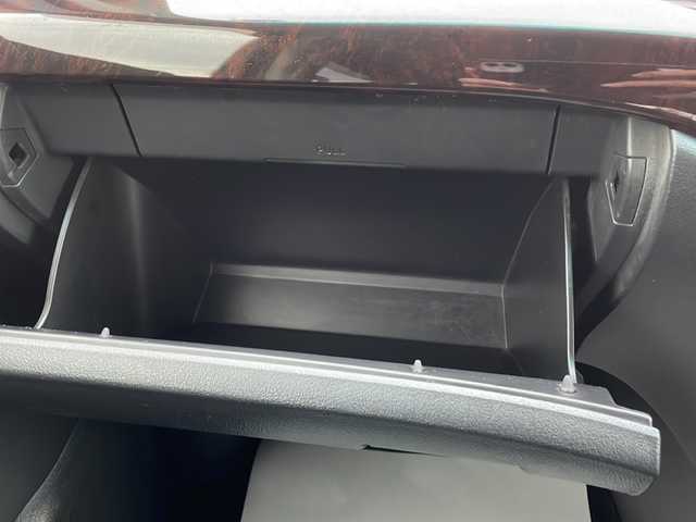 トヨタ アルファード 240S 茨城県 2014(平26)年 16.4万km ブラック 純正SDナビ(Bluetooth/バックカメラ/フルセグTV)/後席用モニター/横滑り防止装置/コーナーセンサー/HIDオートライト/サイドエアバッグ/カーテンエアバッグ/スマートキー/冷房WAC/USB入力端子/3列シート/純正フロアマット/両側パワースライドドア/18インチ純正アルミホイール/MTモード付AT