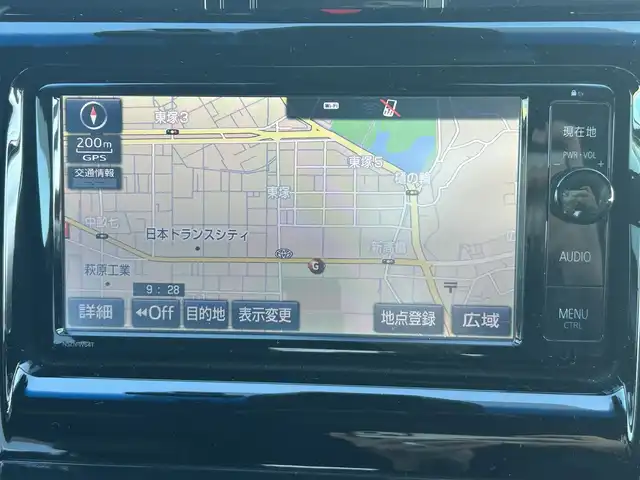 トヨタ ハリアー ハイブリッド プレミアム 岡山県 2014(平26)年 15万km ホワイトパールクリスタルシャイン 登録時走行距離　151372km/４WD/純正SDナビ(NSZN-W64T)/　(CD/DVD/フルセグTV/Bluetooth)/バックカメラ/クルーズコントロール/衝突被害軽減システム/コーナーセンサー/ドライブレコーダー/ビルトインETC/レザーシート/シートヒーター/D席メモリ機能付きパワーシート/N席パワーシート/パワーバックドア/革巻きステアリング/ステアリングスイッチ/純正LEDヘッドライト/フォグライト/オートライト/プッシュスタート/スマートキー/スペアキー×1/MTモード付きAT/アイドリングストップ/純正アルミホイール 18インチ/ドアバイザー/ウインカーミラー/電動格納ミラー/オートリトラミラー/純正フロアマット/横滑防止装置/盗難防止装置/取扱説明書/新車時整備手帳（保証書）