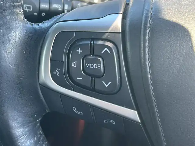 トヨタ ハリアー ハイブリッド プレミアム 岡山県 2014(平26)年 15万km ホワイトパールクリスタルシャイン 登録時走行距離　151372km/４WD/純正SDナビ(NSZN-W64T)/　(CD/DVD/フルセグTV/Bluetooth)/バックカメラ/クルーズコントロール/衝突被害軽減システム/コーナーセンサー/ドライブレコーダー/ビルトインETC/レザーシート/シートヒーター/D席メモリ機能付きパワーシート/N席パワーシート/パワーバックドア/革巻きステアリング/ステアリングスイッチ/純正LEDヘッドライト/フォグライト/オートライト/プッシュスタート/スマートキー/スペアキー×1/MTモード付きAT/アイドリングストップ/純正アルミホイール 18インチ/ドアバイザー/ウインカーミラー/電動格納ミラー/オートリトラミラー/純正フロアマット/横滑防止装置/盗難防止装置/取扱説明書/新車時整備手帳（保証書）