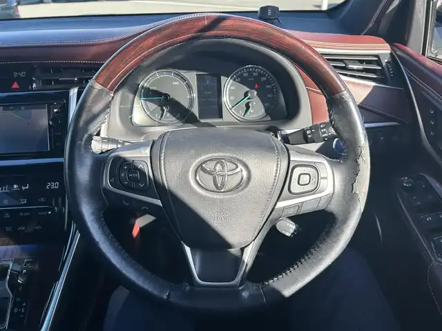 トヨタ ハリアー ハイブリッド プレミアム 岡山県 2014(平26)年 15万km ホワイトパールクリスタルシャイン 登録時走行距離　151372km/４WD/純正SDナビ(NSZN-W64T)/　(CD/DVD/フルセグTV/Bluetooth)/バックカメラ/クルーズコントロール/衝突被害軽減システム/コーナーセンサー/ドライブレコーダー/ビルトインETC/レザーシート/シートヒーター/D席メモリ機能付きパワーシート/N席パワーシート/パワーバックドア/革巻きステアリング/ステアリングスイッチ/純正LEDヘッドライト/フォグライト/オートライト/プッシュスタート/スマートキー/スペアキー×1/MTモード付きAT/アイドリングストップ/純正アルミホイール 18インチ/ドアバイザー/ウインカーミラー/電動格納ミラー/オートリトラミラー/純正フロアマット/横滑防止装置/盗難防止装置/取扱説明書/新車時整備手帳（保証書）