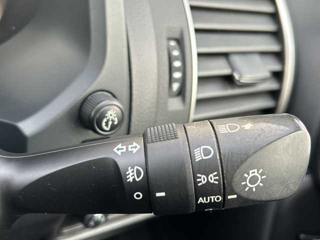 トヨタ ランドクルーザー プラド TX Lパッケージ 千葉県 2019(平31)年 5.8万km ホワイトパールクリスタルシャイン ワンオーナー　９型ナビ　バックカメラ　ＥＴＣ　クルコン　ドラレコ　フルセグ　Ｂｔ　ＤＶＤ　電動エアシート・ヒーター　ウッド調コンビハンドル　ＰＣＳ　ＡＨＢ　ＬＥＤライト　レーンアシスト　１９インチＡＷ