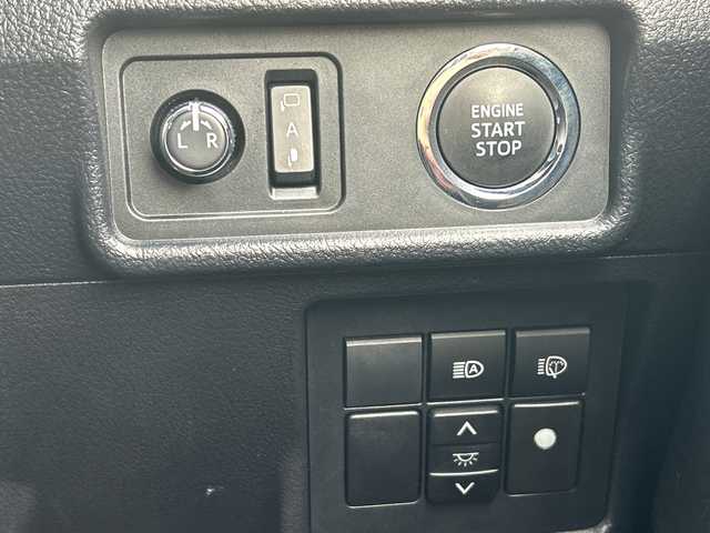 トヨタ ランドクルーザー プラド TX Lパッケージ 千葉県 2019(平31)年 5.8万km ホワイトパールクリスタルシャイン ワンオーナー　９型ナビ　バックカメラ　ＥＴＣ　クルコン　ドラレコ　フルセグ　Ｂｔ　ＤＶＤ　電動エアシート・ヒーター　ウッド調コンビハンドル　ＰＣＳ　ＡＨＢ　ＬＥＤライト　レーンアシスト　１９インチＡＷ