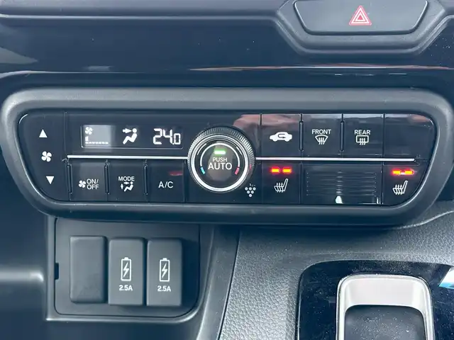 ホンダ Ｎ ＢＯＸ カスタム L 宮城県 2023(令5)年 3.8万km クリスタルブラックパール ホンダセンシング/●衝突軽減ブレーキ（CMBS）/●誤発進抑制機能/●歩行者事故低減ステアリング/●路外逸脱抑制機能/●渋滞追従機能付アダプティブクルーズコントロール（ACC）/●車線維持支援システム（LKAS）/●先行車発進お知らせ機能/●標識認識機能/●後方誤発進抑制機能/リアコーナーセンサー/ケンウッドSDナビ/・CD.DVD.SD.BT/・フルセグTV/バックモニター/ビルトインETC/片側パワースライドドア/前席シートヒーター/後席ロールサンシェード/シーケンシャルランプ/LEDヘッドライト/LEDフォグランプ/ステアリングスイッチ/純正１４インチAW/純正フロアマット/W/サイド/カーテンエアバッグ