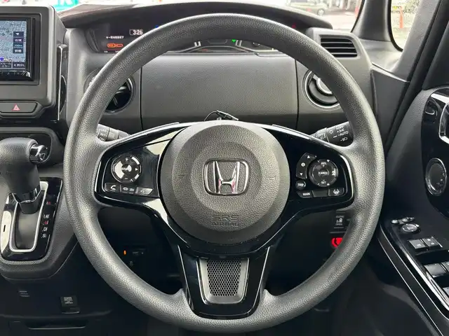 ホンダ Ｎ ＢＯＸ カスタム L 宮城県 2023(令5)年 3.8万km クリスタルブラックパール ホンダセンシング/●衝突軽減ブレーキ（CMBS）/●誤発進抑制機能/●歩行者事故低減ステアリング/●路外逸脱抑制機能/●渋滞追従機能付アダプティブクルーズコントロール（ACC）/●車線維持支援システム（LKAS）/●先行車発進お知らせ機能/●標識認識機能/●後方誤発進抑制機能/リアコーナーセンサー/ケンウッドSDナビ/・CD.DVD.SD.BT/・フルセグTV/バックモニター/ビルトインETC/片側パワースライドドア/前席シートヒーター/後席ロールサンシェード/シーケンシャルランプ/LEDヘッドライト/LEDフォグランプ/ステアリングスイッチ/純正１４インチAW/純正フロアマット/W/サイド/カーテンエアバッグ