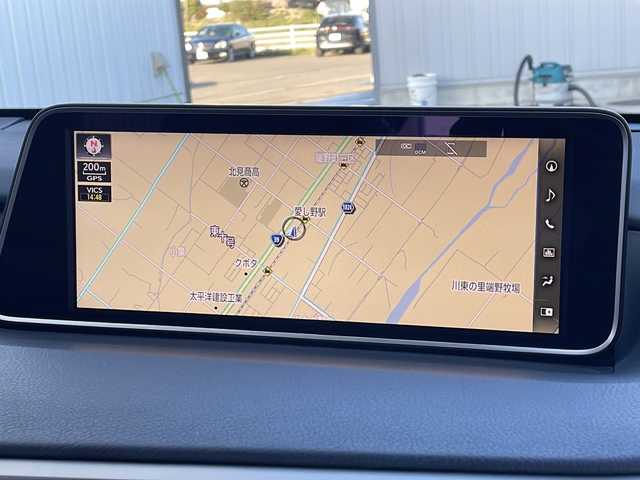 レクサス ＲＸ 200t Fスポーツ 道東・釧路十勝 2017(平29)年 5.4万km グラファイトブラックガラスフレーク ・TRDエアロ/・ワンオーナー/・4WD/・純正ナビ/・CD/DVD/Blu-ray/Bluetooth/・フルセグTV/・サンルーフ/・TRD製エアロ（F/S/R)/・TRD製スポーツマフラー/・レーンキーピングアシスト/・オートマチックハイビーム/・レーダークルーズコントロール/・レザーシート/・エアシート/・シートヒーター/・エアシート/・ステアリングヒーター/・パドルシフト/・ステアリングヒーター/・角型3眼LEDヘッドライト/・フォグランプ/・オートライト/・プッシュスタート/・スマートキー/・スペアキー/・ステアリングスイッチ/・AC100V