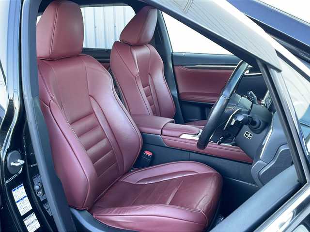 レクサス ＲＸ 200t Fスポーツ 道東・釧路十勝 2017(平29)年 5.4万km グラファイトブラックガラスフレーク ・TRDエアロ/・ワンオーナー/・4WD/・純正ナビ/・CD/DVD/Blu-ray/Bluetooth/・フルセグTV/・サンルーフ/・TRD製エアロ（F/S/R)/・TRD製スポーツマフラー/・レーンキーピングアシスト/・オートマチックハイビーム/・レーダークルーズコントロール/・レザーシート/・エアシート/・シートヒーター/・エアシート/・ステアリングヒーター/・パドルシフト/・ステアリングヒーター/・角型3眼LEDヘッドライト/・フォグランプ/・オートライト/・プッシュスタート/・スマートキー/・スペアキー/・ステアリングスイッチ/・AC100V