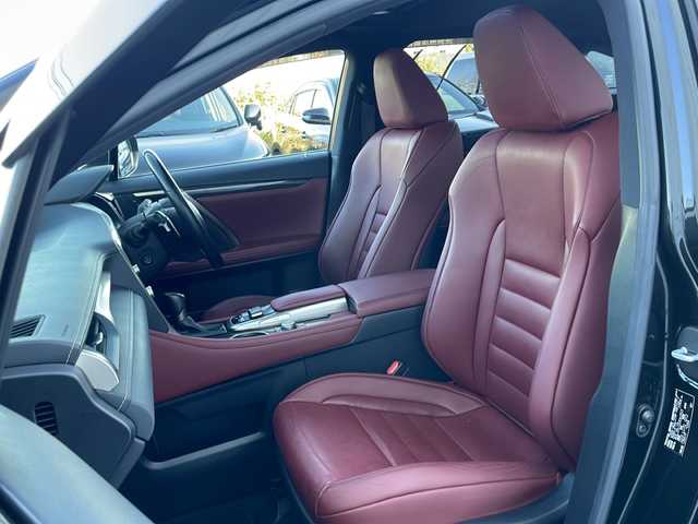 レクサス ＲＸ 200t Fスポーツ 道東・釧路十勝 2017(平29)年 5.4万km グラファイトブラックガラスフレーク ・TRDエアロ/・ワンオーナー/・4WD/・純正ナビ/・CD/DVD/Blu-ray/Bluetooth/・フルセグTV/・サンルーフ/・TRD製エアロ（F/S/R)/・TRD製スポーツマフラー/・レーンキーピングアシスト/・オートマチックハイビーム/・レーダークルーズコントロール/・レザーシート/・エアシート/・シートヒーター/・エアシート/・ステアリングヒーター/・パドルシフト/・ステアリングヒーター/・角型3眼LEDヘッドライト/・フォグランプ/・オートライト/・プッシュスタート/・スマートキー/・スペアキー/・ステアリングスイッチ/・AC100V