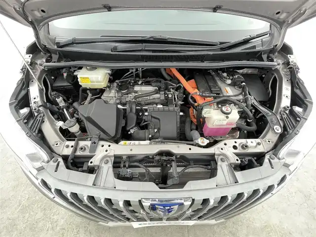トヨタ エスクァイア ハイブリッド Gi プレミアムパッケージ 千葉県 2018(平30)年 6.5万km アバンギャルドブロンズメタリック 純正１０型ナビ/（AM＆FM＆Bluetooth＆フルセグTV＆CD＆DVD）/両側電動スライドドア/衝突軽減ブレーキ　/トヨタセーフティセンス　/ハンドルヒーター　/シートヒーター　/クルーズコントロール　/ビルトインＥＴＣ２．０　/前後コーナーセンサー　/バックカメラ/リアエアコン/アイドリングストップ/ウィンカーミラー/ドアバイザー/プッシュスタート/リアサンシェード/USBポート/LEDヘッドライト（オートライト付き）/電動格納サイドミラー