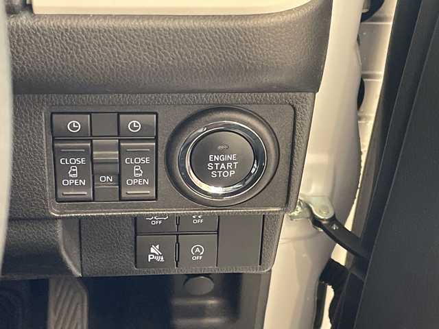 ダイハツ ムーヴ キャンバス ストライプス G 埼玉県 2023(令5)年 0.5万km シャイニングホワイトパール/サンドベージュメタリック スマートアシスト/純正9インチディスプレイオーディオ/　　BT/USB/CarPlay/バックカメラ/両側パワースライドドア/LEDオートライト/シートヒーター/コーナーセンサー/ステアリングスイッチ