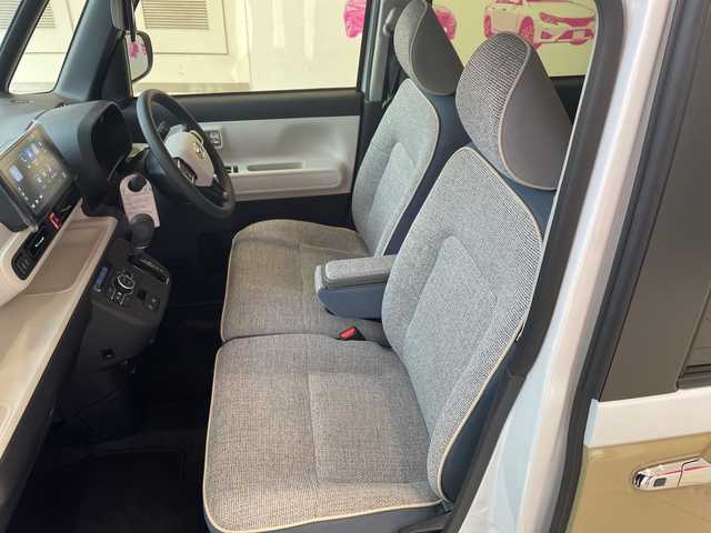 ダイハツ ムーヴ キャンバス ストライプス G 埼玉県 2023(令5)年 0.5万km シャイニングホワイトパール/サンドベージュメタリック スマートアシスト/純正9インチディスプレイオーディオ/　　BT/USB/CarPlay/バックカメラ/両側パワースライドドア/LEDオートライト/シートヒーター/コーナーセンサー/ステアリングスイッチ