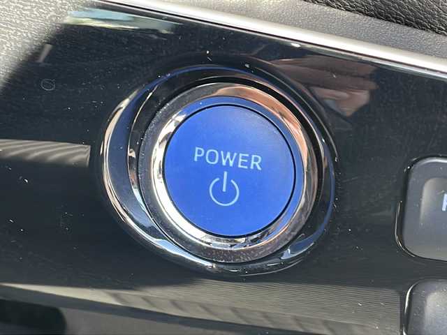 トヨタ プリウス Sセーフティプラス 長野県 2018(平30)年 6.3万km ホワイトパールクリスタルシャイン ４ＷＤ/トヨタセーフティセンス/純正メモリナビフルセグTV/バックカメラ/ETC/ドライブレコーダー/ホイール付き冬タイヤ積込/レーンキープアシスト/純正ＬＥＤヘッドライト