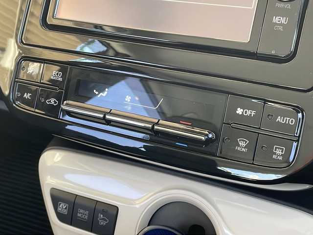 トヨタ プリウス Sセーフティプラス 長野県 2018(平30)年 6.3万km ホワイトパールクリスタルシャイン ４ＷＤ/トヨタセーフティセンス/純正メモリナビフルセグTV/バックカメラ/ETC/ドライブレコーダー/ホイール付き冬タイヤ積込/レーンキープアシスト/純正ＬＥＤヘッドライト