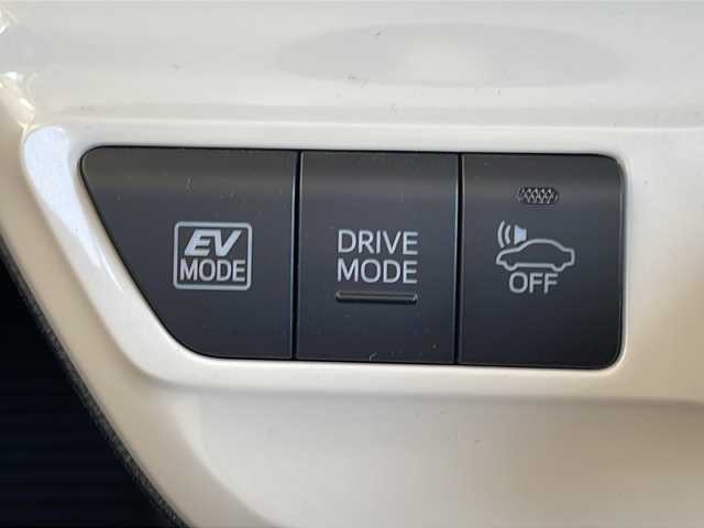 トヨタ プリウス Sセーフティプラス 長野県 2018(平30)年 6.3万km ホワイトパールクリスタルシャイン ４ＷＤ/トヨタセーフティセンス/純正メモリナビフルセグTV/バックカメラ/ETC/ドライブレコーダー/ホイール付き冬タイヤ積込/レーンキープアシスト/純正ＬＥＤヘッドライト