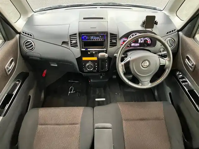 日産 ルークス ハイウェイスター ターボ 静岡県 2011(平23)年 10.6万km シルキーシルバーメタリック エンジンスタートボタン/パワーウィンドウ/パワーステアリング/ターボ/スマートキー/オートエアコン/ETC/CD/CDチェンジャー/ドライブレコーダー/ベンチシート/純正フロアマット/両側パワースライドドア/純正アルミホイール/ABS/盗難防止装置/オートライト/Wエアバック