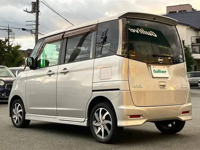 日産 ルークス ハイウェイスター ターボ 静岡県 2011(平23)年 10.6万km シルキーシルバーメタリック エンジンスタートボタン/パワーウィンドウ/パワーステアリング/ターボ/スマートキー/オートエアコン/ETC/CD/CDチェンジャー/ドライブレコーダー/ベンチシート/純正フロアマット/両側パワースライドドア/純正アルミホイール/ABS/盗難防止装置/オートライト/Wエアバック