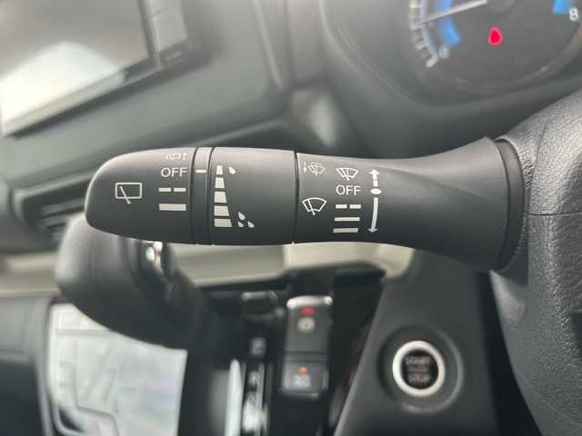 三菱 デリカミニ G プレミアム 千葉県 2023(令5)年 1.3万km ナチュラルアイボリーメタリック 社外ナビ/Bluetooth/CD/DVD/フルセグTV/ETC/パノラミックビューモニター/両側パワースライドドア/レーダークルーズコントロール/運転席・助手席シートヒーター/プリクラッシュセーフティー/車線逸脱警報/レーンキープアシスト/ダウンヒルアシストコントロール/マイパイロット/先行車発進お知らせ機能/ステアリングヒーター/ステアリングスイッチ/オートライト/オートハイビーム/LEDヘッドライト/純正アルミホイール/取扱説明書/保証書