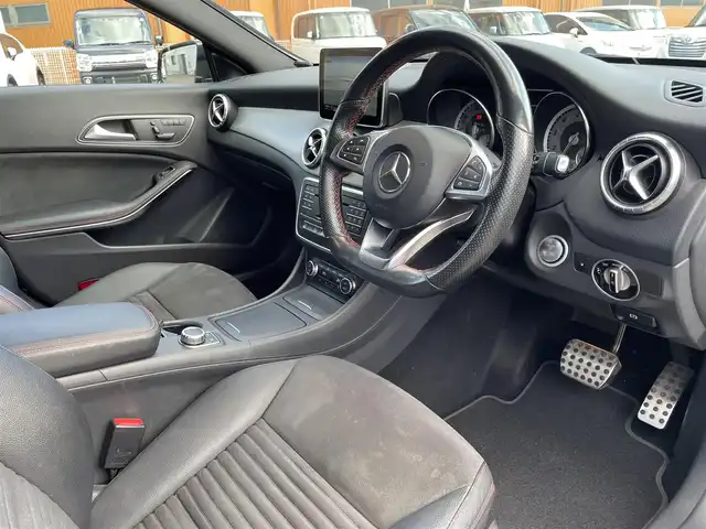 メルセデス・ベンツ ＣＬＡ２５０ 静岡県 2016(平28)年 9.7万km コスモスブラック AMGライン/ワンオーナー/純正HDDナビ・フルセグTV/DVD/CD/SD/Bluetooth/純正18インチアルミホイール/バックカメラ/クルーズコントロール/ハーフレザーシート/前席パワーシート/シートヒーター/HIDライト/スマートキー/プッシュスタート/新車時保証書/取扱説明書