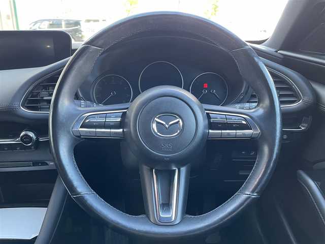 マツダ マツダ３ファストバック 20S プロアクティブ ツーリングS 愛知県 2021(令3)年 2.6万km ジェットブラックマイカ /禁煙車//ワンオーナー//純正ナビ//バックカメラ//フルセグTV・Bluetooth・CD・DVD//ETC//前後ドライブレコーダー【ZDR 025】//ファブリックシート//運転席パワーシート//シートヒーター//ハンドルヒーター//パドルシフト//ヘッドアップディスプレイ//LEDヘッドランプ//オートライト//オートハイビーム//電動格納式ウインカーミラー//クルーズコントロール//横滑り防止装置//スマートブレーキサポート(前進時・後進時)//前後側方接近車両検知//車線逸脱警報//ブラインドスポットモニタリング//レーンキープアシストシステム//前後ドライブレコーダー//トノカバー//イモビライザー//プッシュスタート//スペアキー//新車保証書//取扱説明書